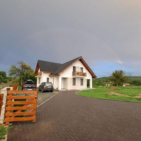 Eco Familia Hotel Pojoga Luaran gambar