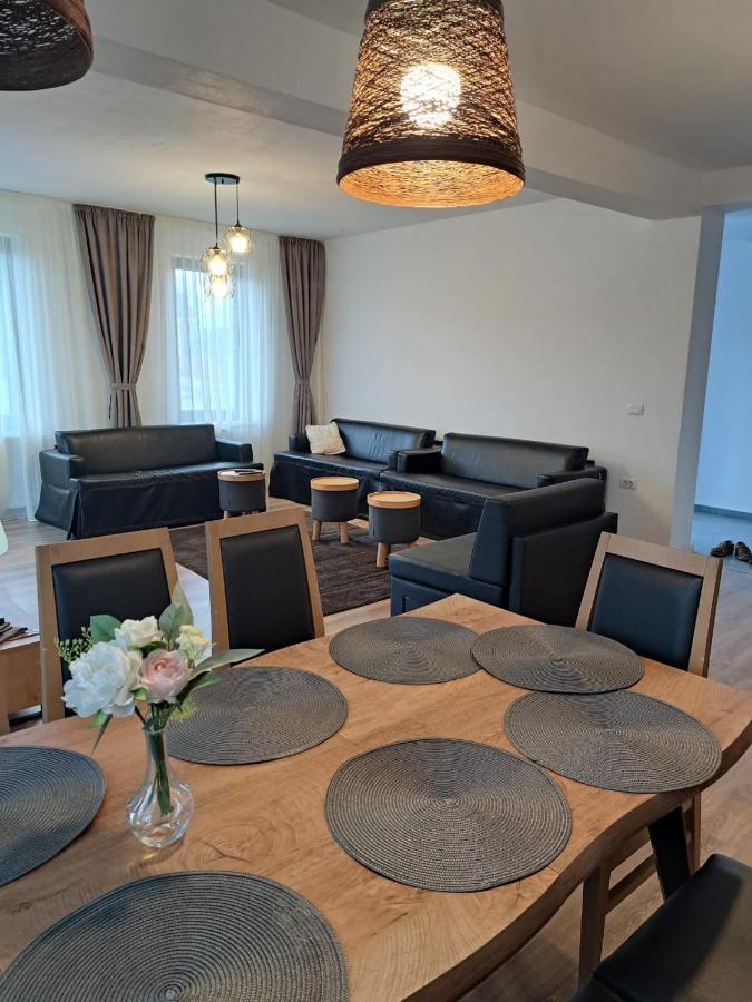 Eco Familia Hotel Pojoga Luaran gambar